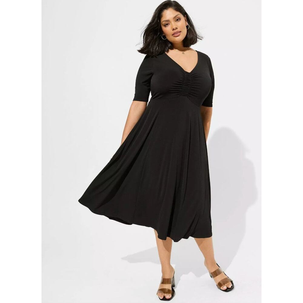 Torrid Women's Midi Studio Knit Ruched Front Dress in Black sz 2X